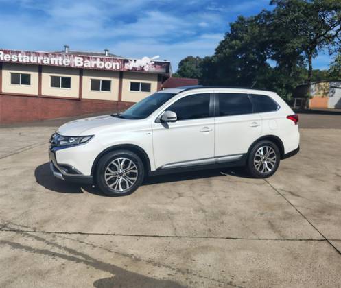MITSUBISHI OUTLANDER 3.0 GT 4X4 V6 24V GASOLINA 4P AUTOMÁTICO